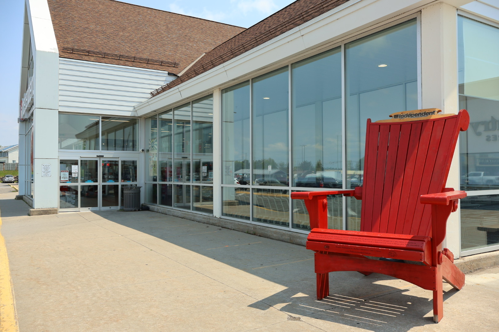 Giant chair in Bishops Mills