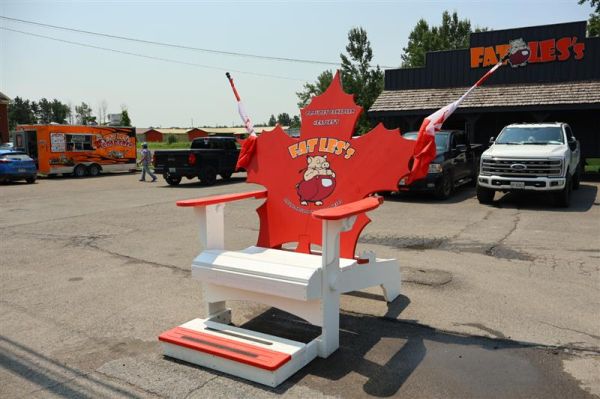 Fat Les's Chip Stand on 44